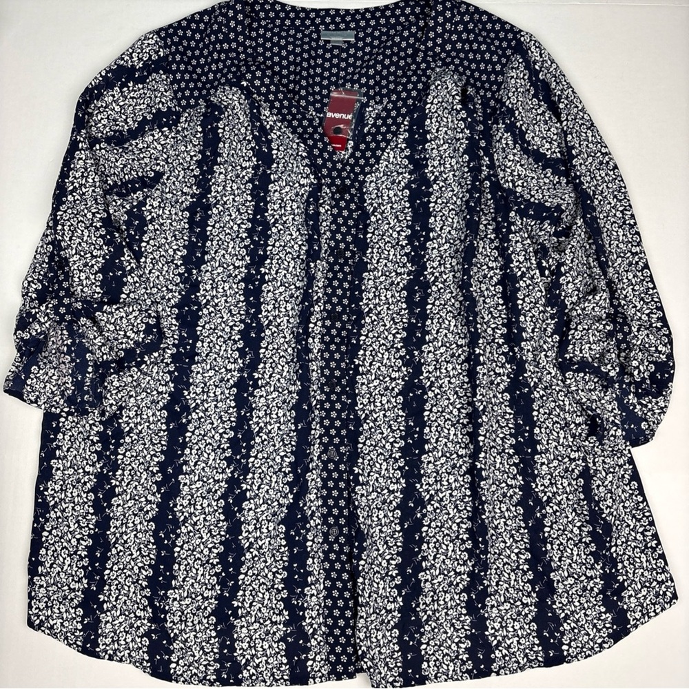 Avenue Women Plus Size 30 32 Shirt Navy Blue White Floral Peasant Poly New Tags
